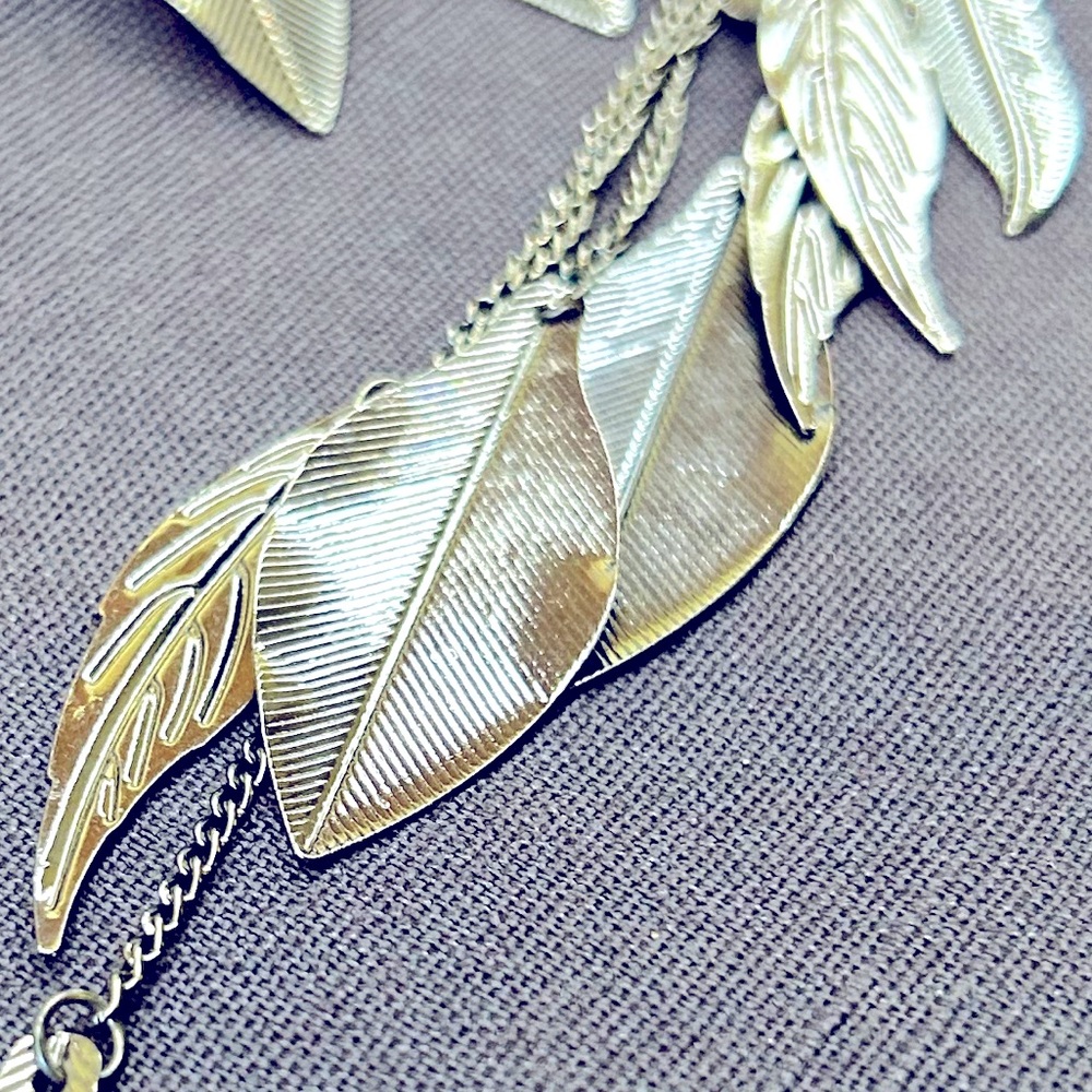 Drop Necklace & Earrings Set - Leaf Design - Gunmetal - Picture 13 of 14